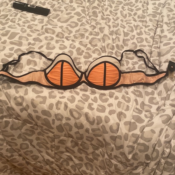 Triangl Bikini XL Top - Picture 2 of 7